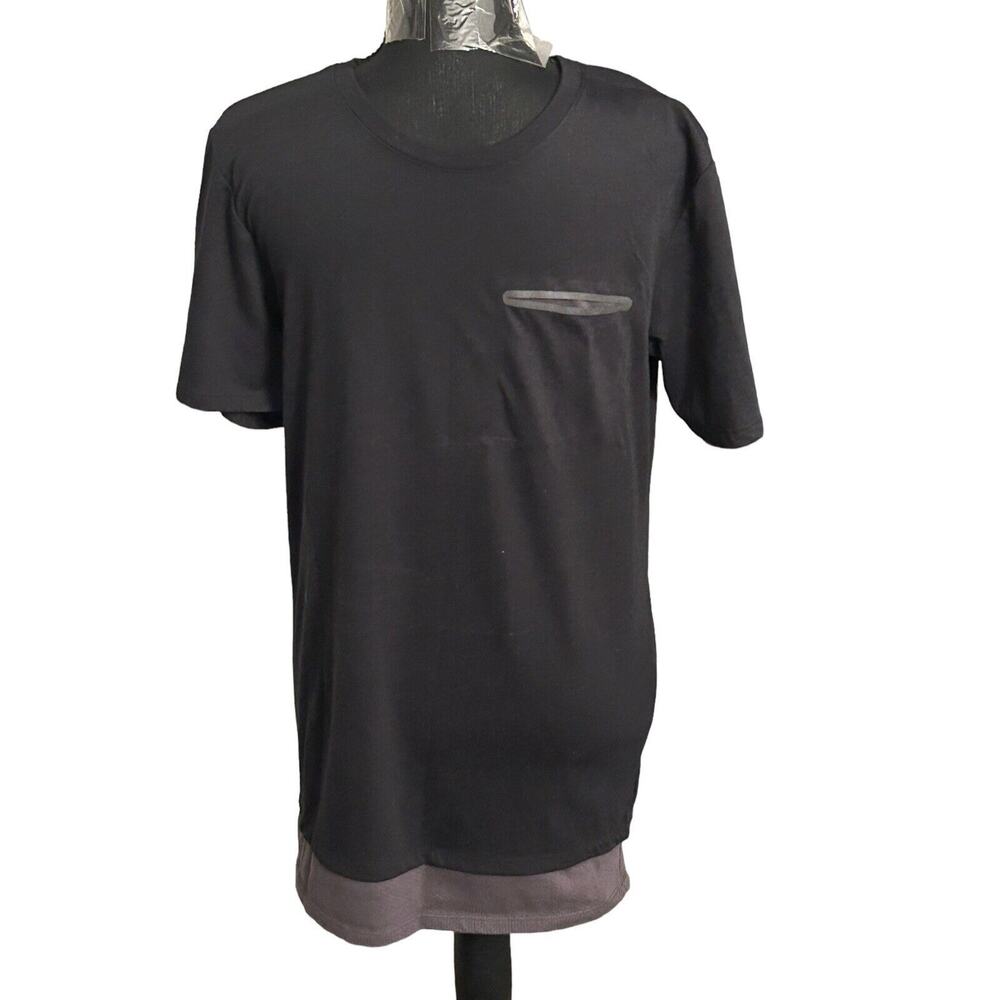 Nike Shirt‎ Men Small Black & Gray Short Sleeve The Nike Tee With Pocket